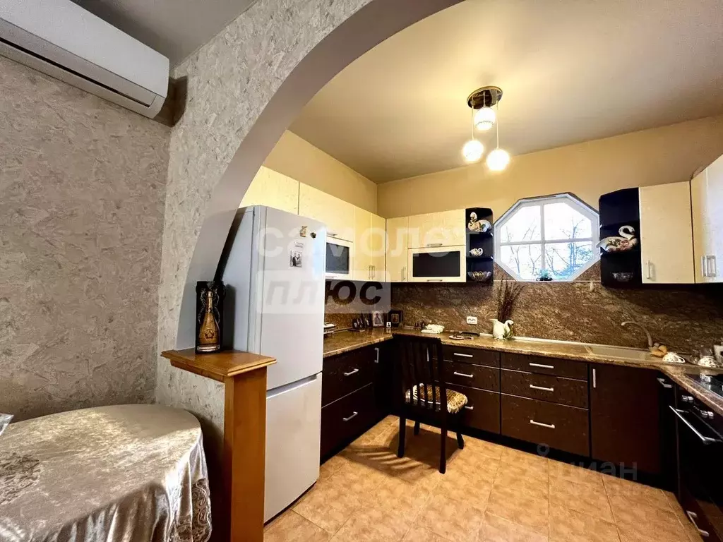 Дом в Краснодарский край, Апшеронский район, Нефтегорское городское ... - Фото 1