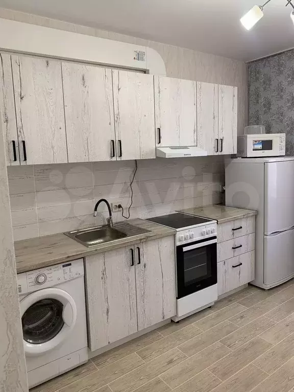 1-к. квартира, 40 м, 10/26 эт. - Фото 0