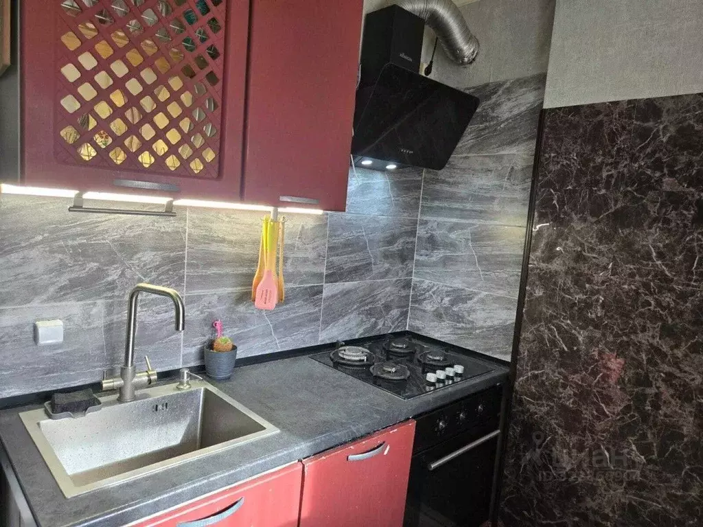 2-к кв. Свердловская область, Екатеринбург ул. Бисертская, 4А (41.1 м) - Фото 2