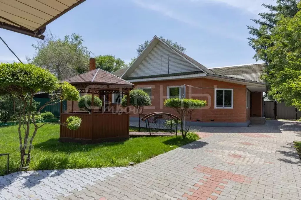 Дом в Амурская область, Благовещенск Свободная ул., 73 (140 м) - Фото 0