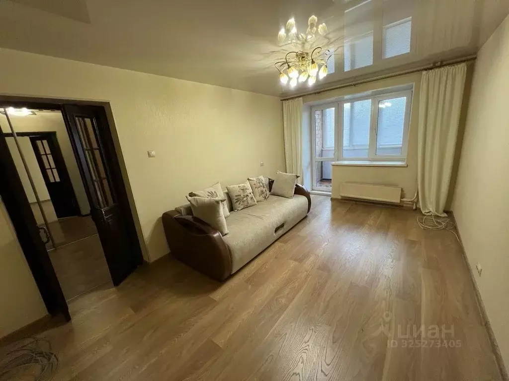 1-к кв. Свердловская область, Екатеринбург ул. Военная, 1А (35.0 м) - Фото 1