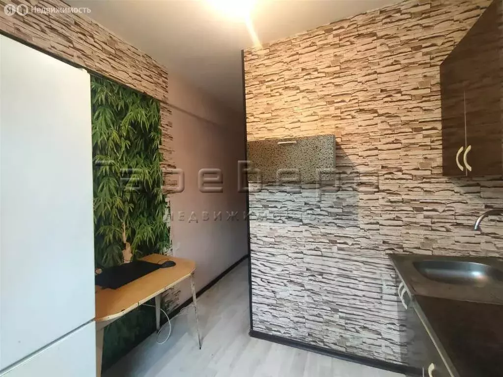 2-комнатная квартира: Красноярск, улица Железнодорожников, 12 (45 м) - Фото 1