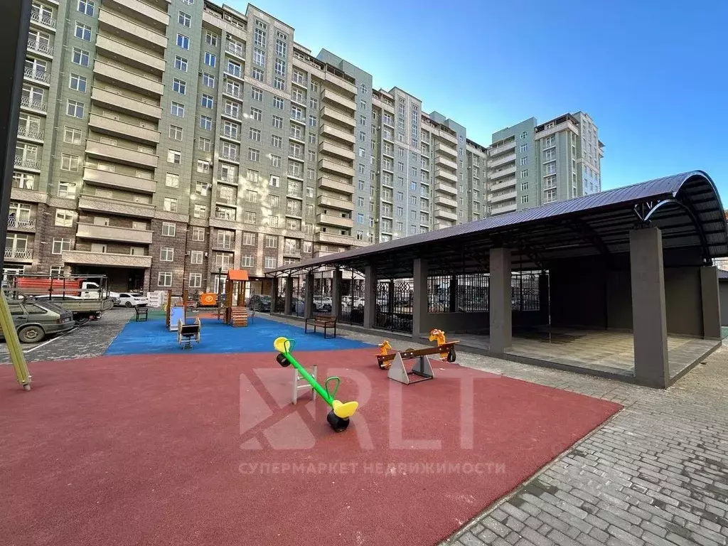 2-к кв. Дагестан, Махачкала ул. Титова, 144к3 (69.0 м) - Фото 0