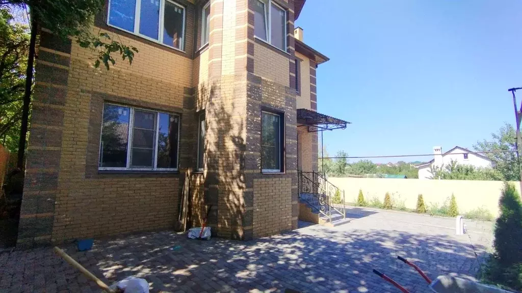 Дом в Ростовская область, Ростов-на-Дону Грациозная ул., 33/25 (220 м) - Фото 2