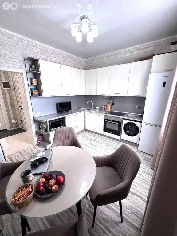 2-комнатная квартира: Заводоуковск, улица Энергетиков, 2 (51 м) - Фото 0