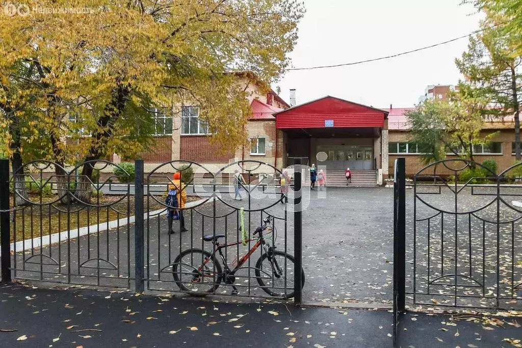 2-комнатная квартира: Тюмень, Севастопольская улица, 2к4 (76.8 м) - Фото 1