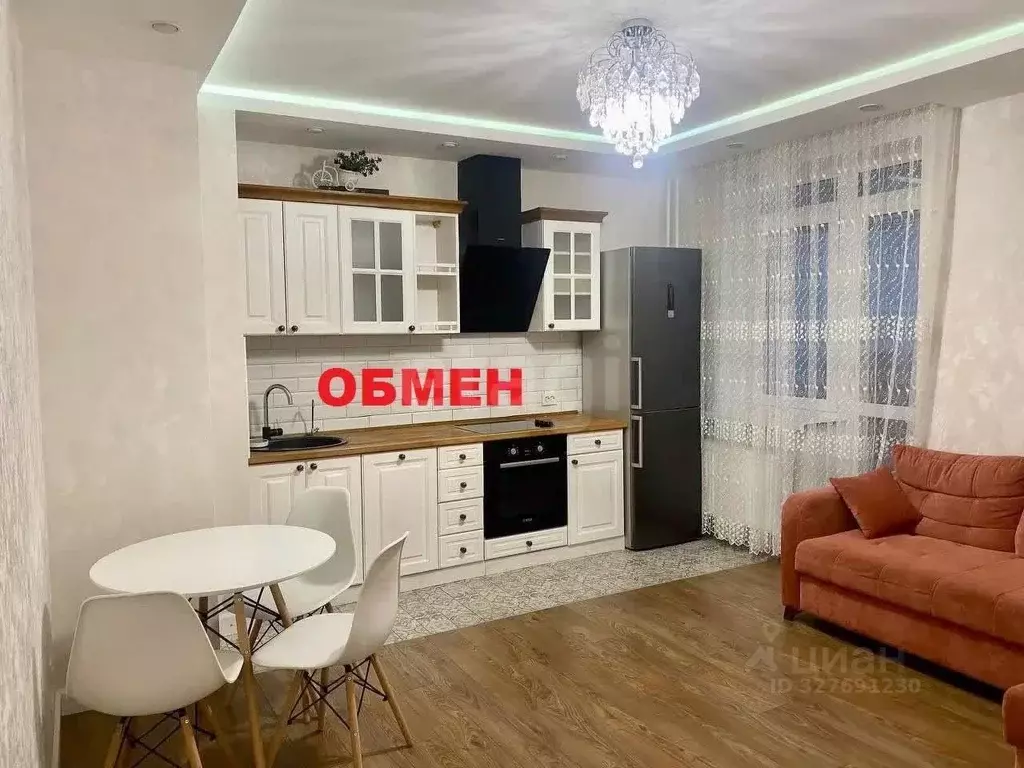 2-к кв. Тюменская область, Тюмень ул. Тимофея Чаркова, 81 (59.4 м) - Фото 1