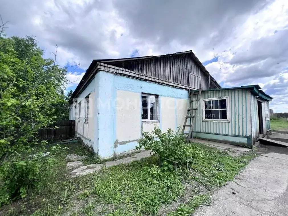 Дом в Амурская область, Ромненский муниципальный округ, с. Калиновка ... - Фото 1