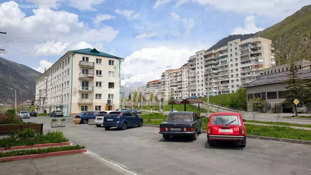 3-комнатная квартира: Тырныауз, Эльбрусский проспект, 50 (77.9 м) - Фото 1
