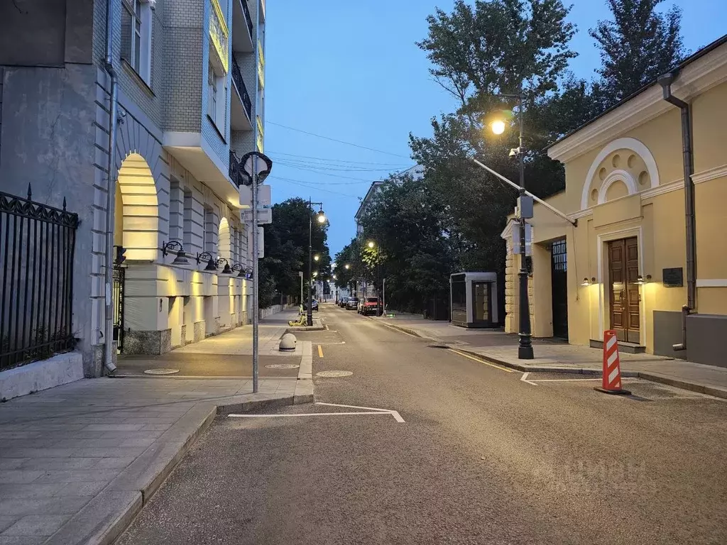 Гараж в Москва Пречистенский пер., 7АС4 (20 м) - Фото 0