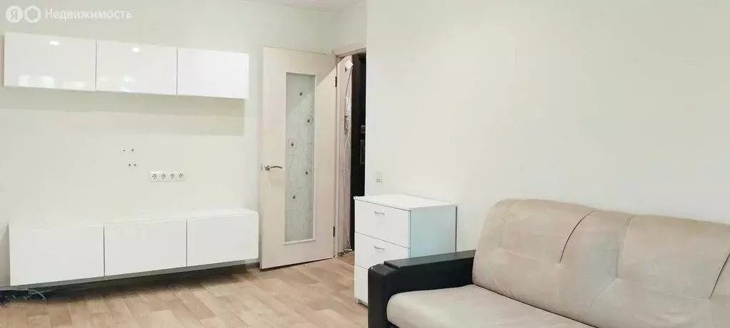 2-комнатная квартира: Великий Новгород, Донецкий район, бульвар Лёни ... - Фото 0