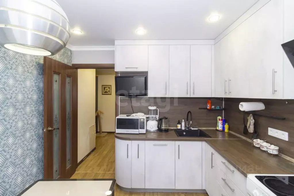 2-к кв. Тюменская область, Тюмень ул. Андрея Бушуева, 6 (51.8 м) - Фото 1