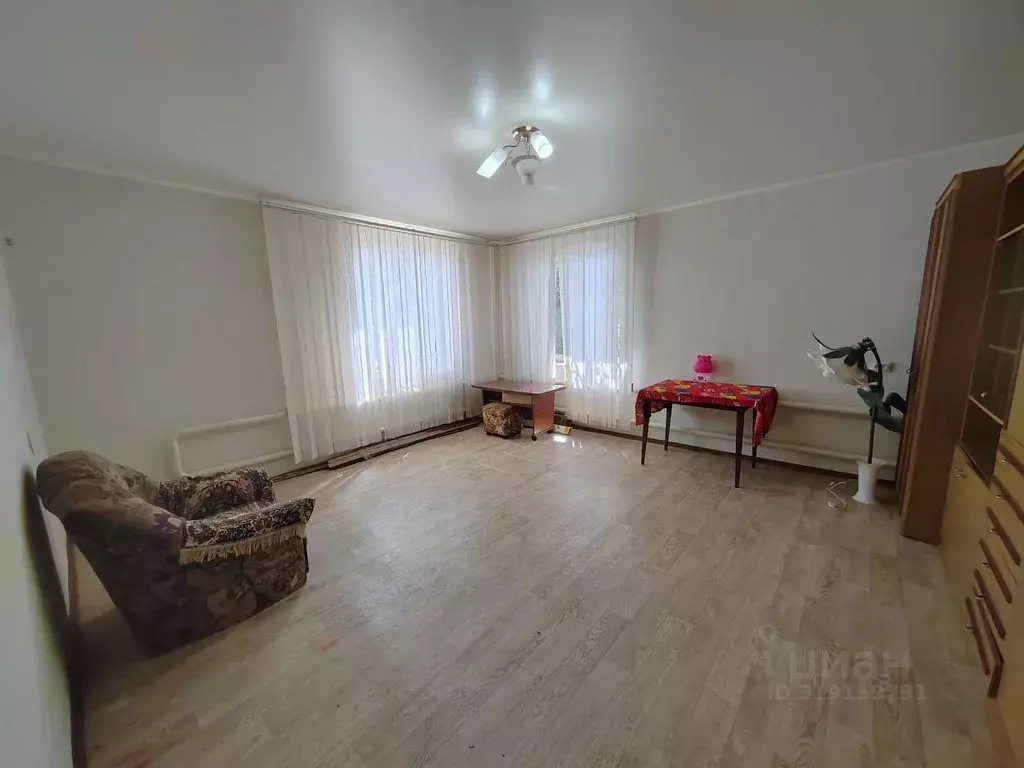 Дом в Оренбургская область, Бузулукский район, с. Сухоречка ... - Фото 0