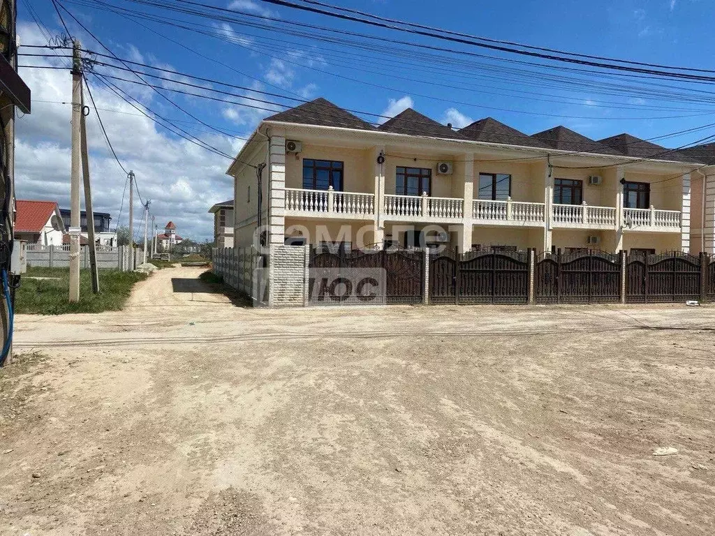 Таунхаус в Крым, Сакский район, Уютненское с/пос, ОСК Союз-2004 тер. ... - Фото 2