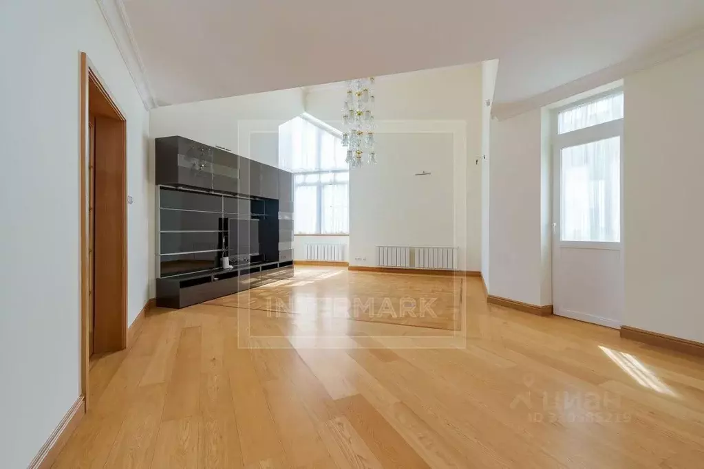 6-к кв. Москва 3-я Тверская-Ямская ул., 44 (267.0 м) - Фото 1