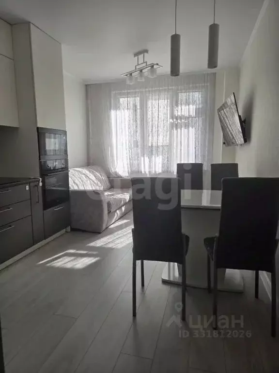 2-к кв. Тюменская область, Тюмень ул. Василия Подшибякина, 21 (57.3 м) - Фото 1