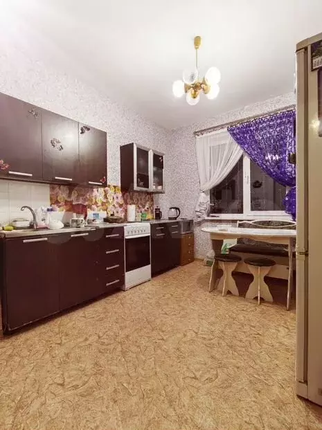 3-к. квартира, 72м, 9/9эт. - Фото 0