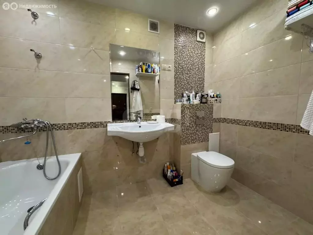 3-комнатная квартира: Владикавказ, Весенняя улица, 3к2 (110 м) - Фото 1