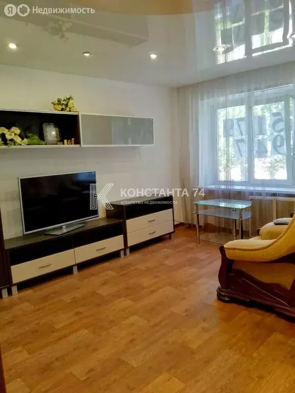 3-комнатная квартира: Челябинск, улица Марченко, 13А (57 м) - Фото 0