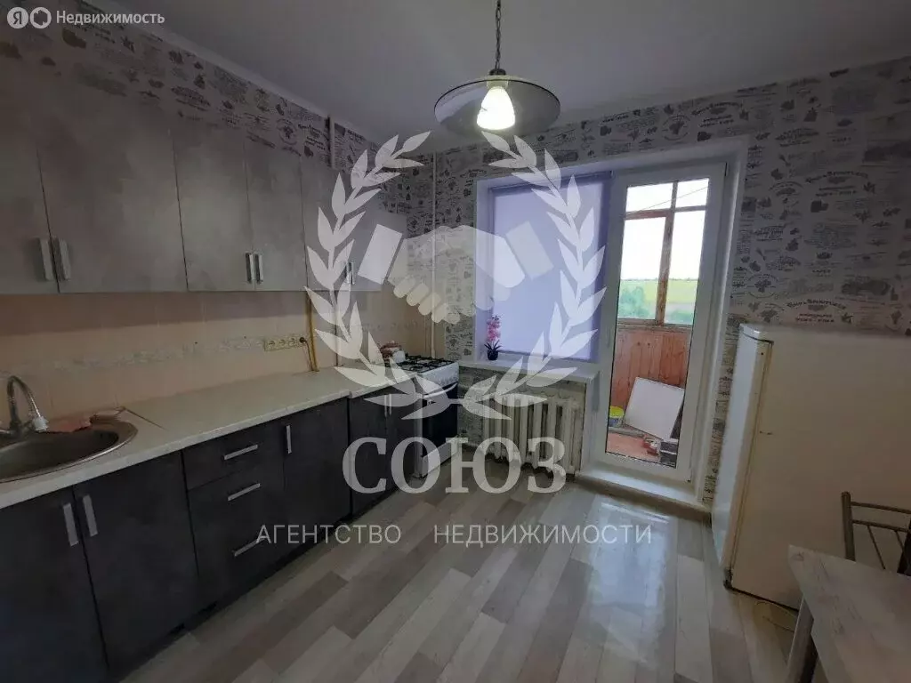 3-комнатная квартира: деревня Строитель, Речная улица, 1 (65.6 м) - Фото 1