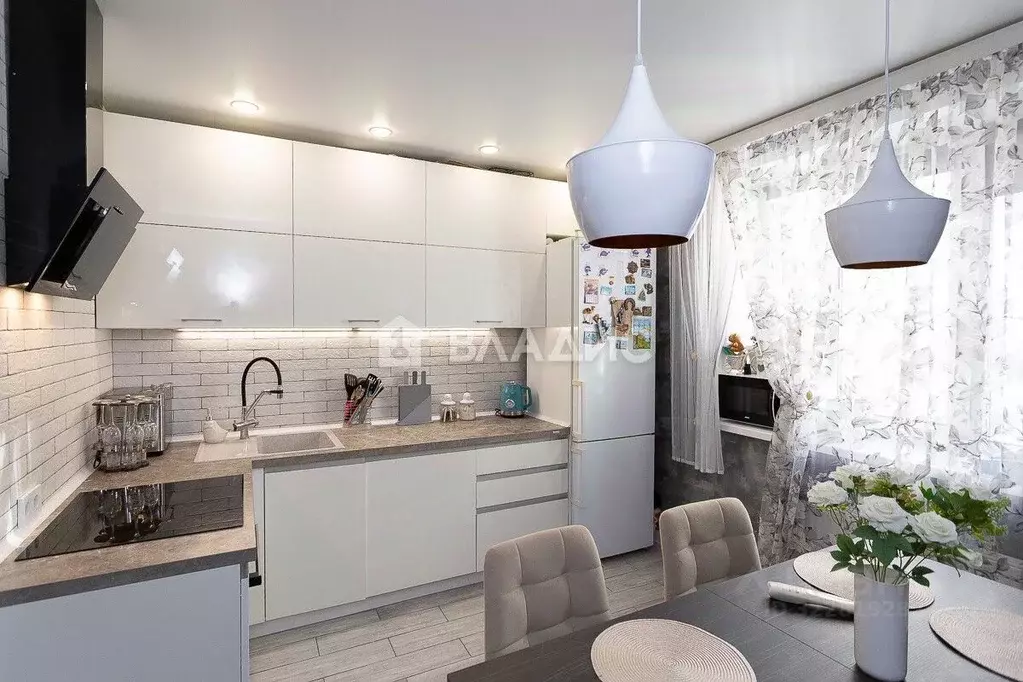 2-к кв. Владимирская область, Владимир ул. Нижняя Дуброва, 47к3 (56.1 ... - Фото 0