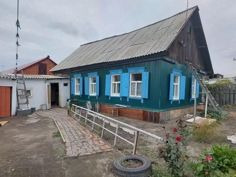Дом в Омская область, Омск ул. 7-я Северная (50 м) - Фото 1