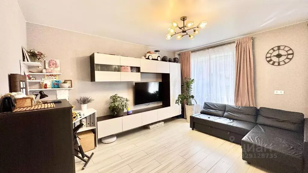 2-к кв. Татарстан, с. Высокая Гора ул. Рождественская, 8 (57.0 м) - Фото 1