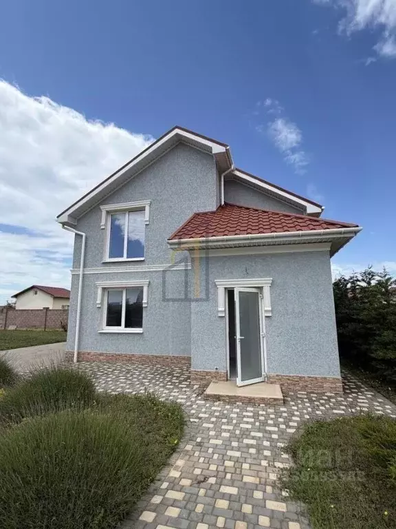Дом в Крым, Евпатория городской округ, Заозерное пгт ул. Космическая, ... - Фото 1