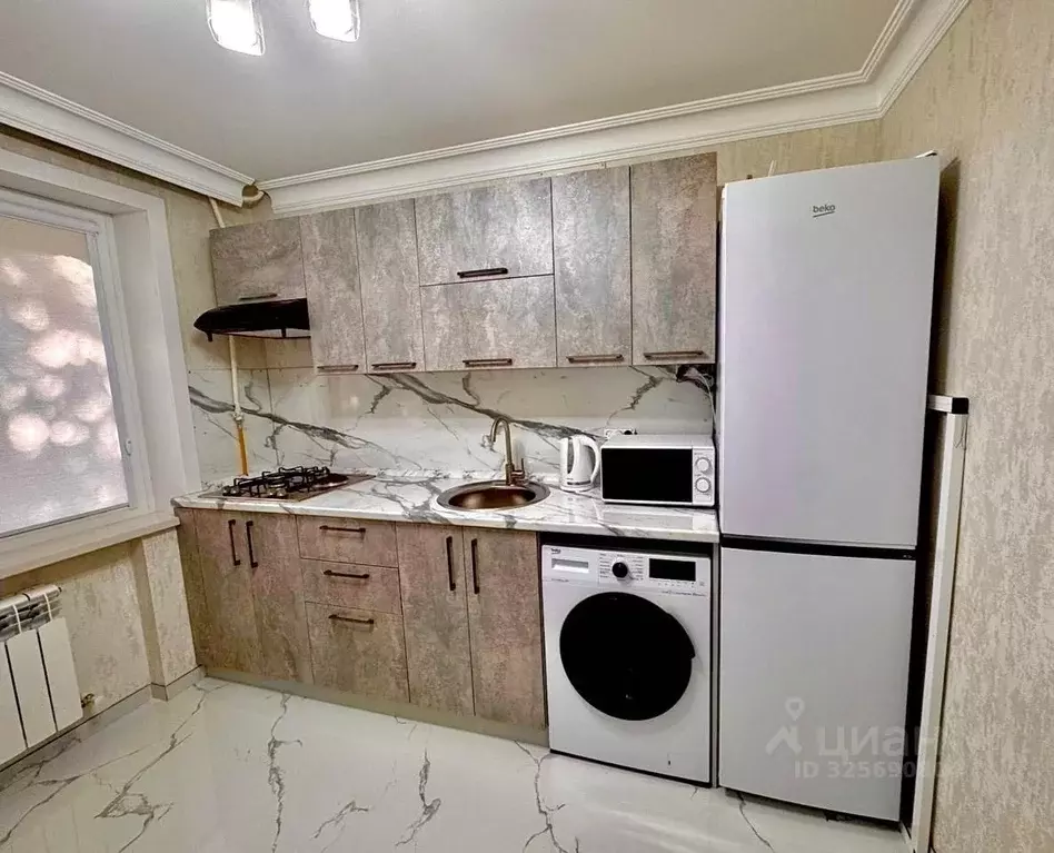 1-к кв. Дагестан, Каспийск Комсомольская ул., 5 (33.0 м) - Фото 0