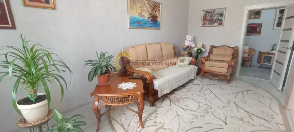 2-к кв. Краснодарский край, Ейск Красная ул., 43Б (66.6 м) - Фото 0