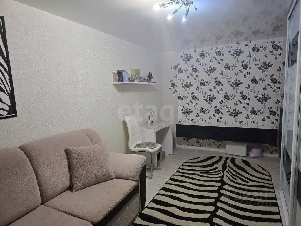 1-к кв. Кировская область, Киров ул. Труда, 83А (30.0 м) - Фото 1