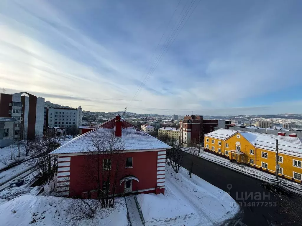 2-к кв. Мурманская область, Мурманск ул. Челюскинцев, 37 (59.4 м) - Фото 1