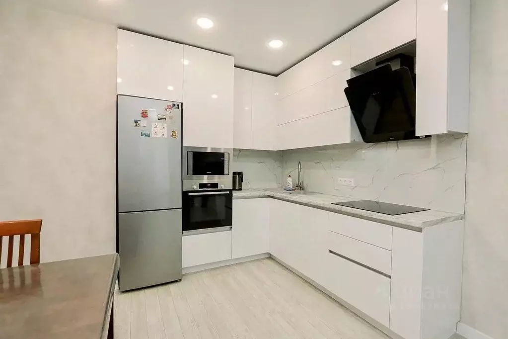 2-к кв. Удмуртия, Ижевск ул. Ленина, 97 (70.0 м) - Фото 0