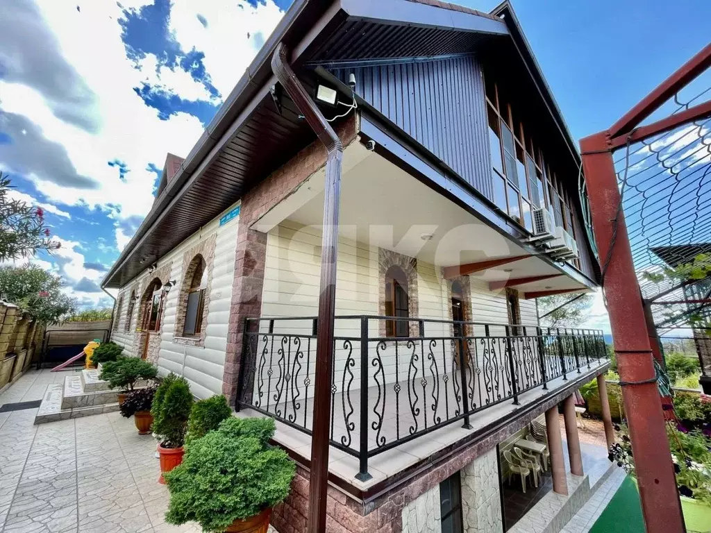 Дом в Краснодарский край, Сочи Лиловая ул. (490 м) - Фото 0