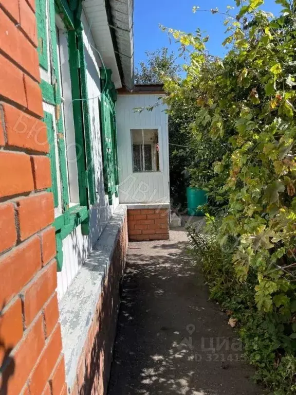 Дом в Саратовская область, Балашов Вишневая ул., 11 (30 м) - Фото 1