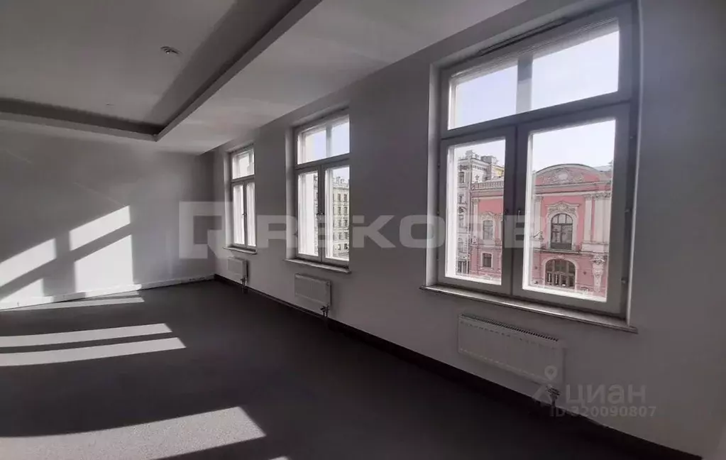 Офис в Санкт-Петербург Невский просп., 68а (340 м) - Фото 1