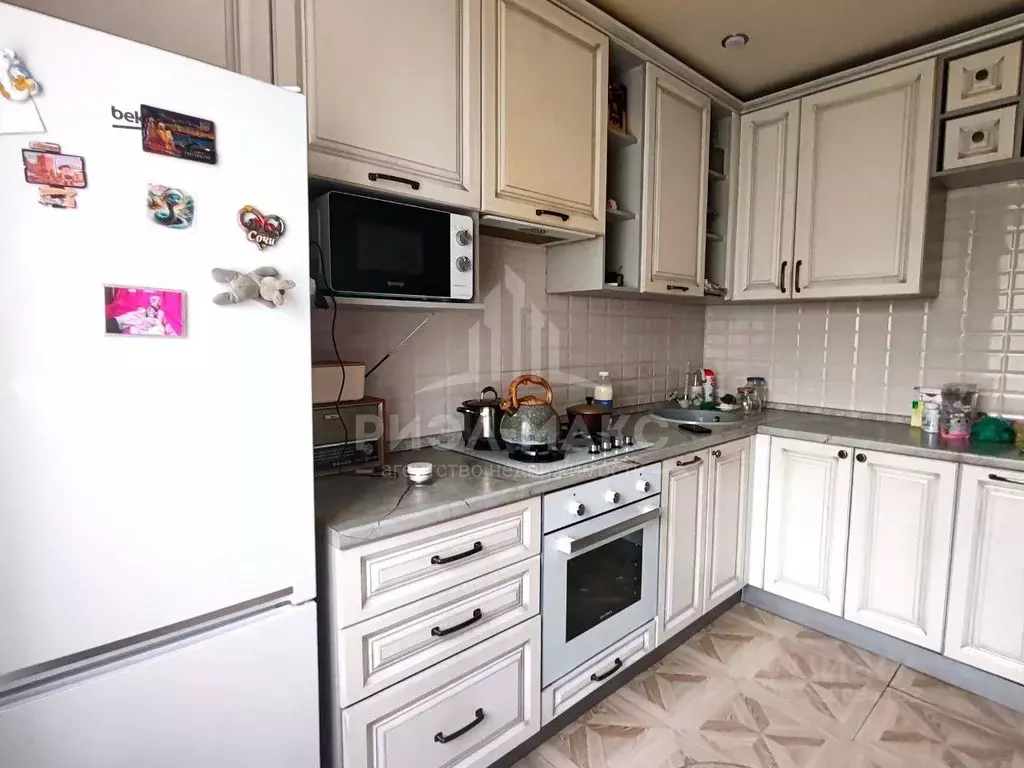 3-к кв. Брянская область, Брянск ул. Чернышевского, 52Б (61.7 м) - Фото 1