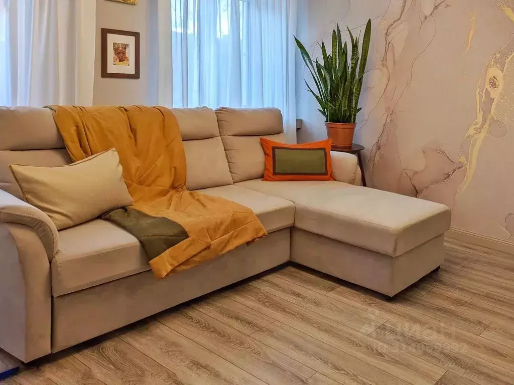 2-к кв. Псковская область, Псков Октябрьский просп., 38 (50.0 м) - Фото 1