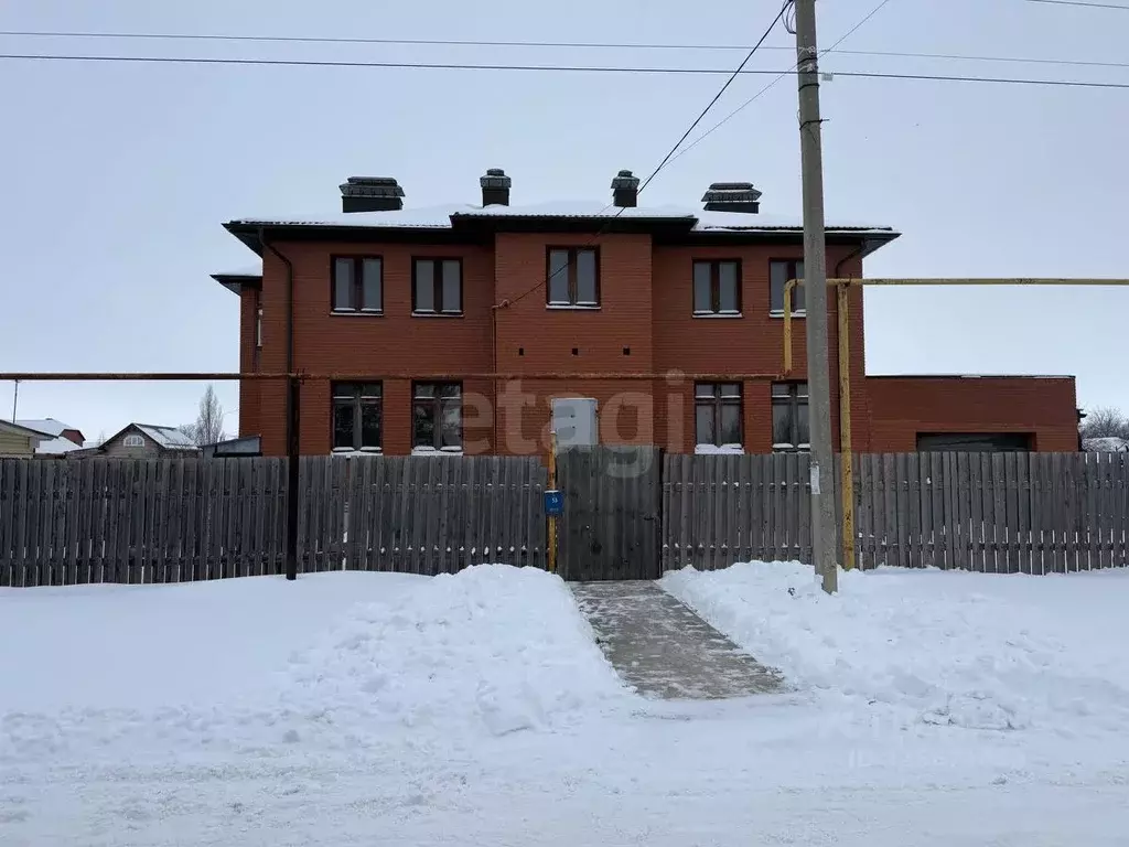 Дом в Самарская область, Безенчук пгт ул. Мичурина, 53 (415 м) - Фото 1