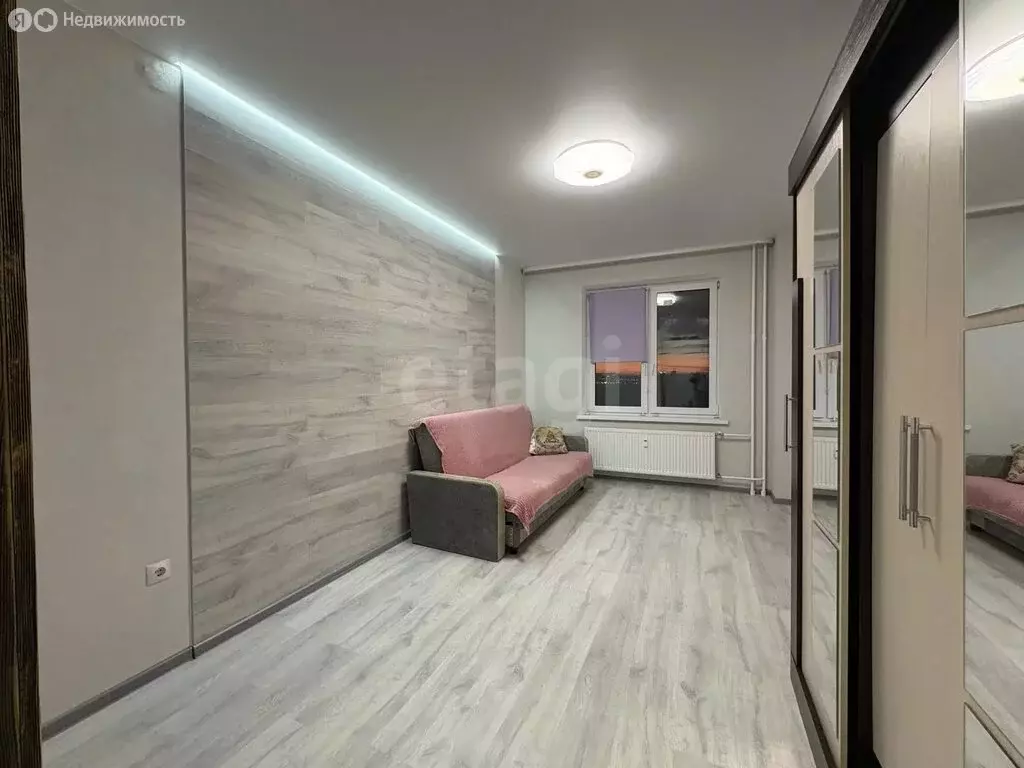 1-комнатная квартира: Тюмень, улица Парада Победы, 9 (36.5 м) - Фото 2