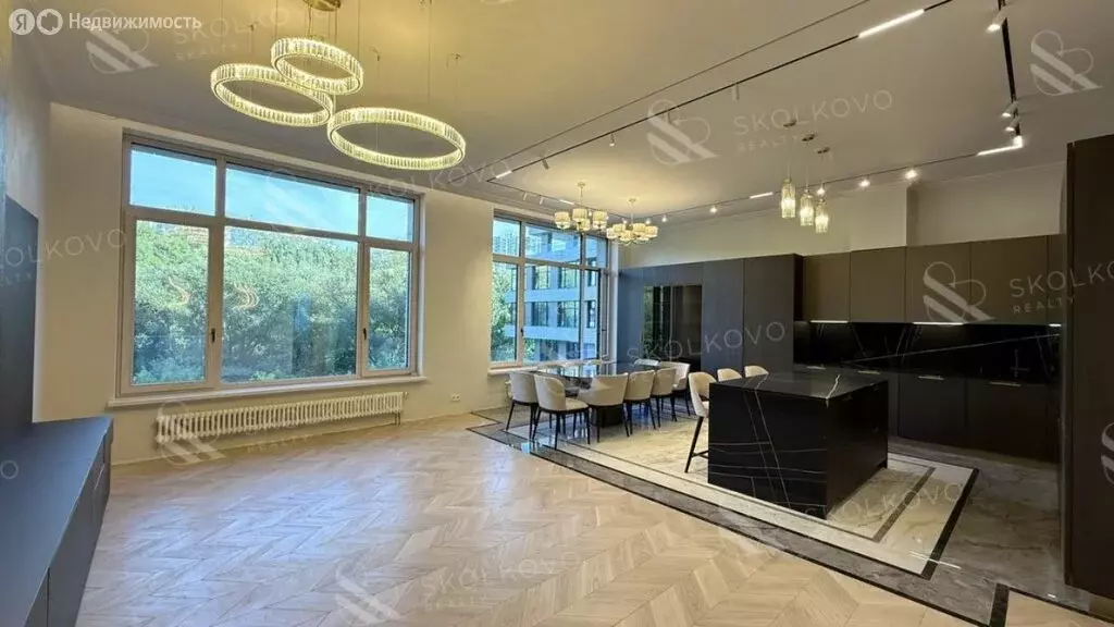 5-комнатная квартира: Москва, улица Сергея Бондарчука, 6 (212 м) - Фото 1