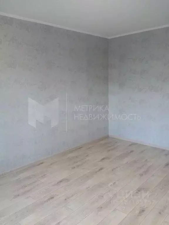 1-к кв. Тюменская область, Тюмень ул. Судостроителей, 34 (30.4 м) - Фото 1