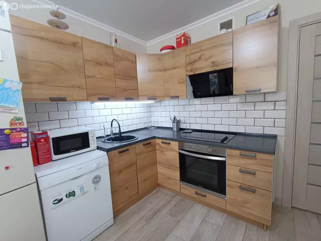 3-комнатная квартира: Анапа, улица Адмирала Пустошкина, 22к12 (88 м) - Фото 1