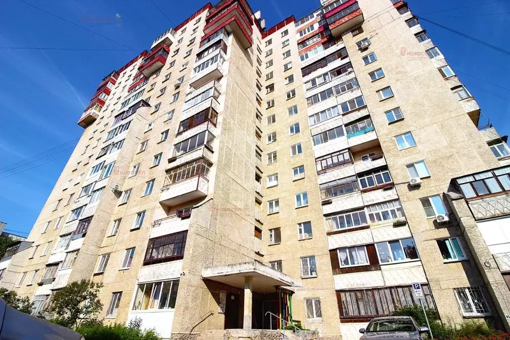 3-к кв. Свердловская область, Екатеринбург ул. Уральских Рабочих, 42 ... - Фото 0