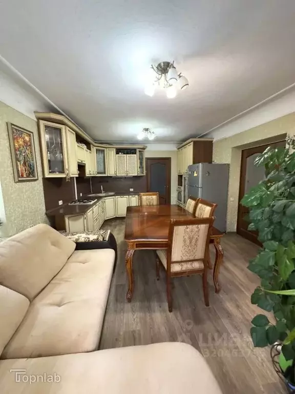 Дом в Ростовская область, Ростов-на-Дону Краеведческая ул., 32 (169 м) - Фото 1