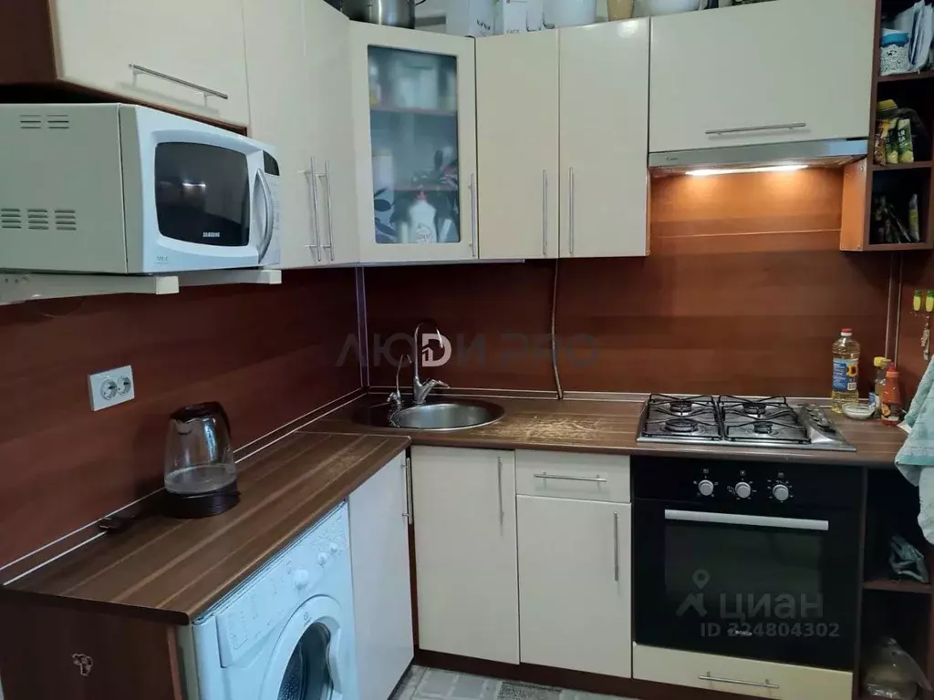 3-к кв. Кировская область, Киров ул. Воровского, 121 (57.7 м) - Фото 2