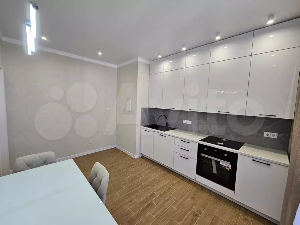 3-к. квартира, 70 м, 10/20 эт. - Фото 0