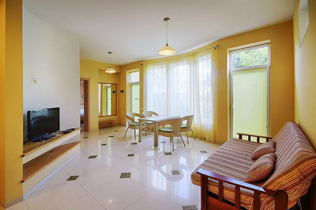 Дом в Крым, Ялта муниципальный округ, пос. Даниловка ул. Тенистая, 12 ... - Фото 1