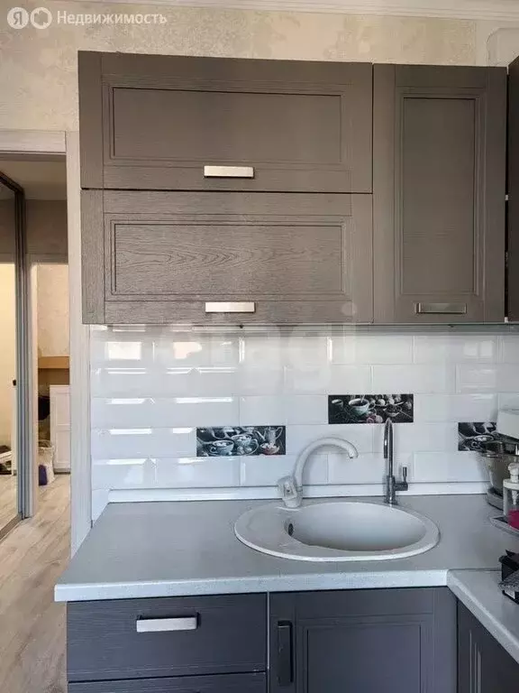 2-комнатная квартира: Белгород, улица Есенина, 40 (61.5 м) - Фото 1