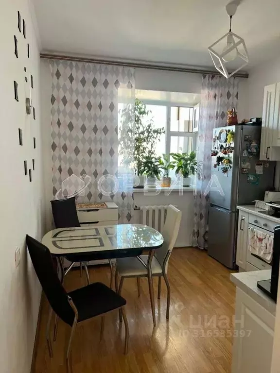 2-к кв. Тюменская область, Тюмень ул. Василия Гольцова, 26 (52.2 м) - Фото 0